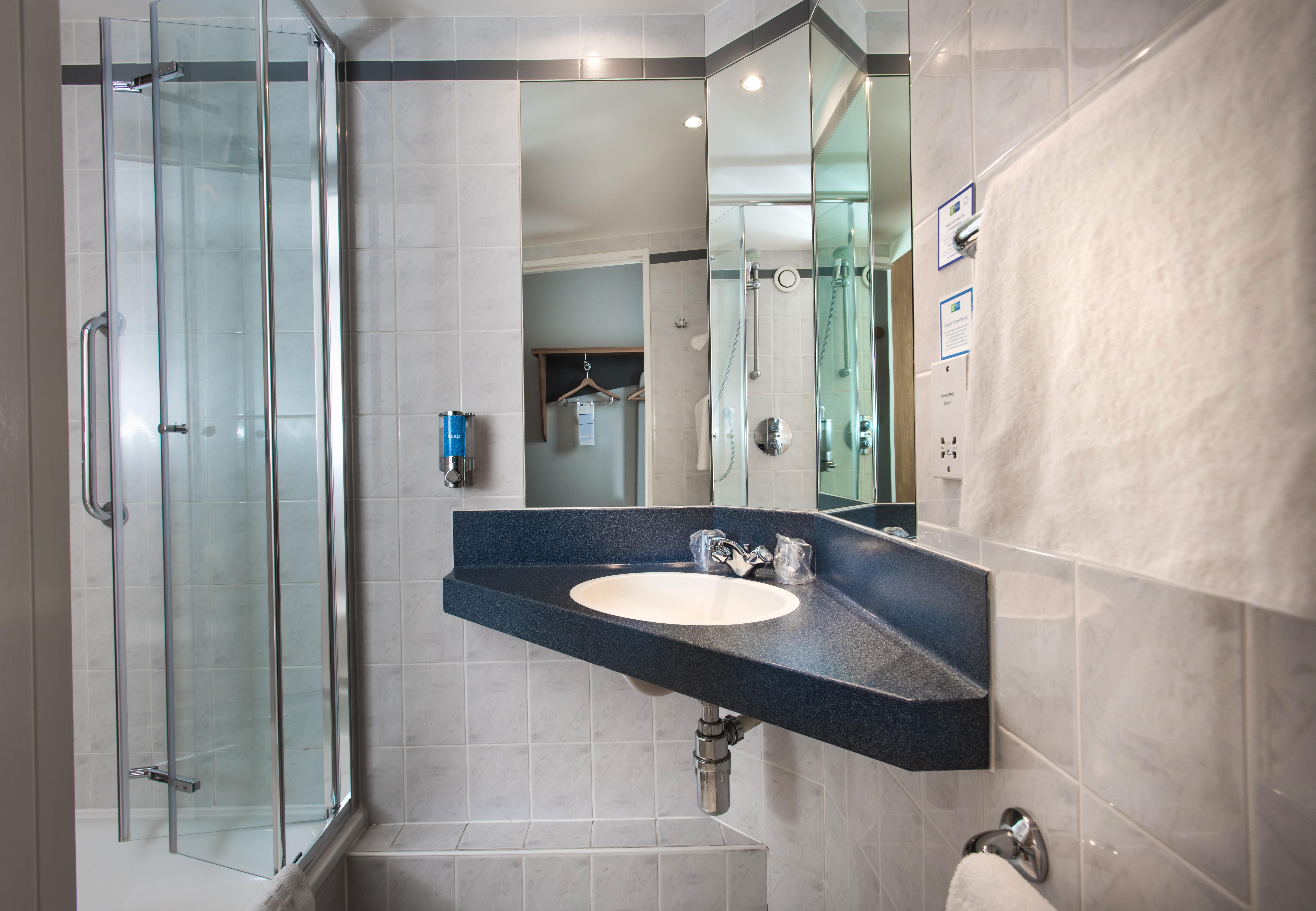 Holiday Inn Express Swansea East By Ihg Dış mekan fotoğraf