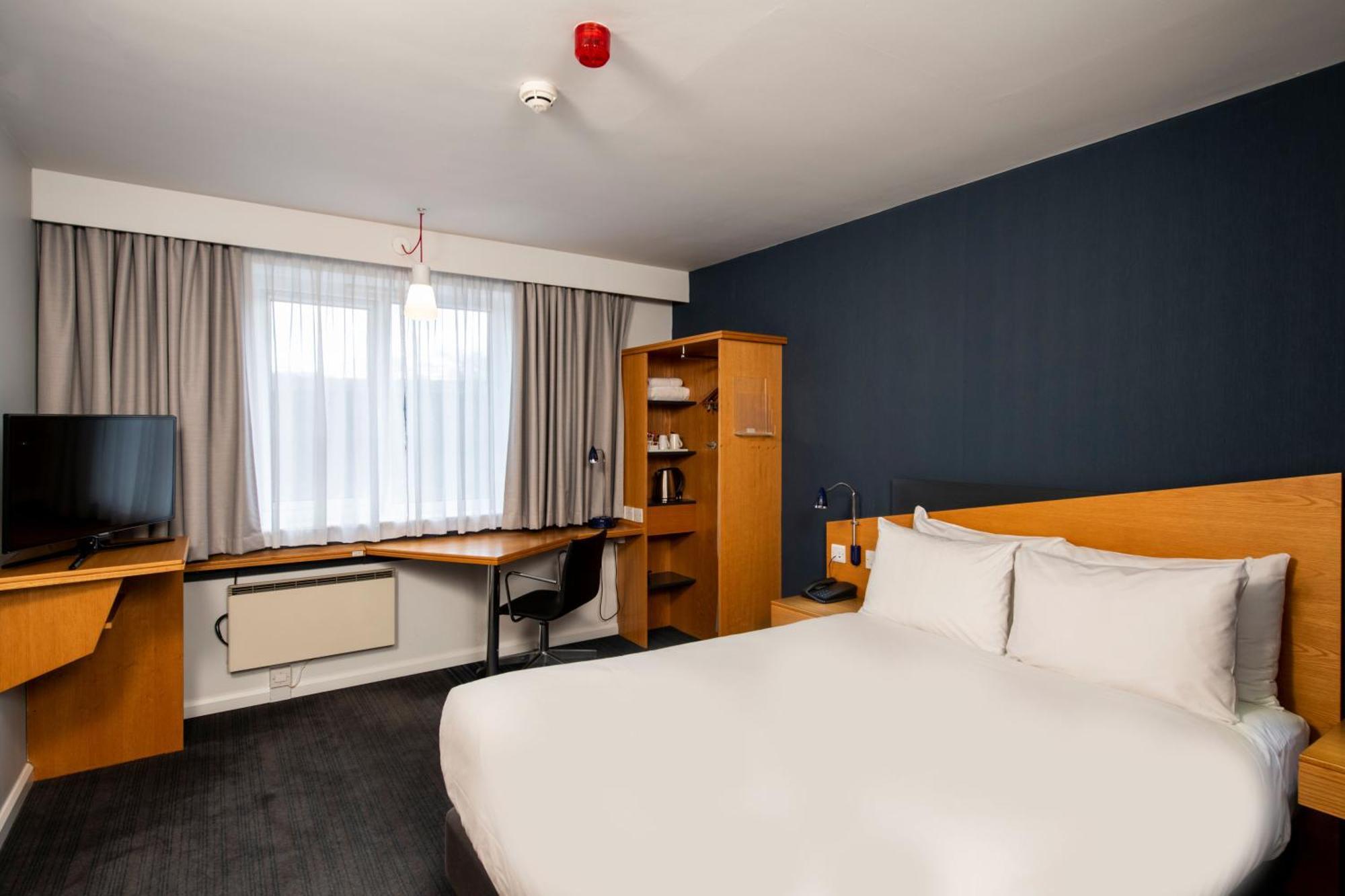 Holiday Inn Express Swansea East By Ihg Dış mekan fotoğraf