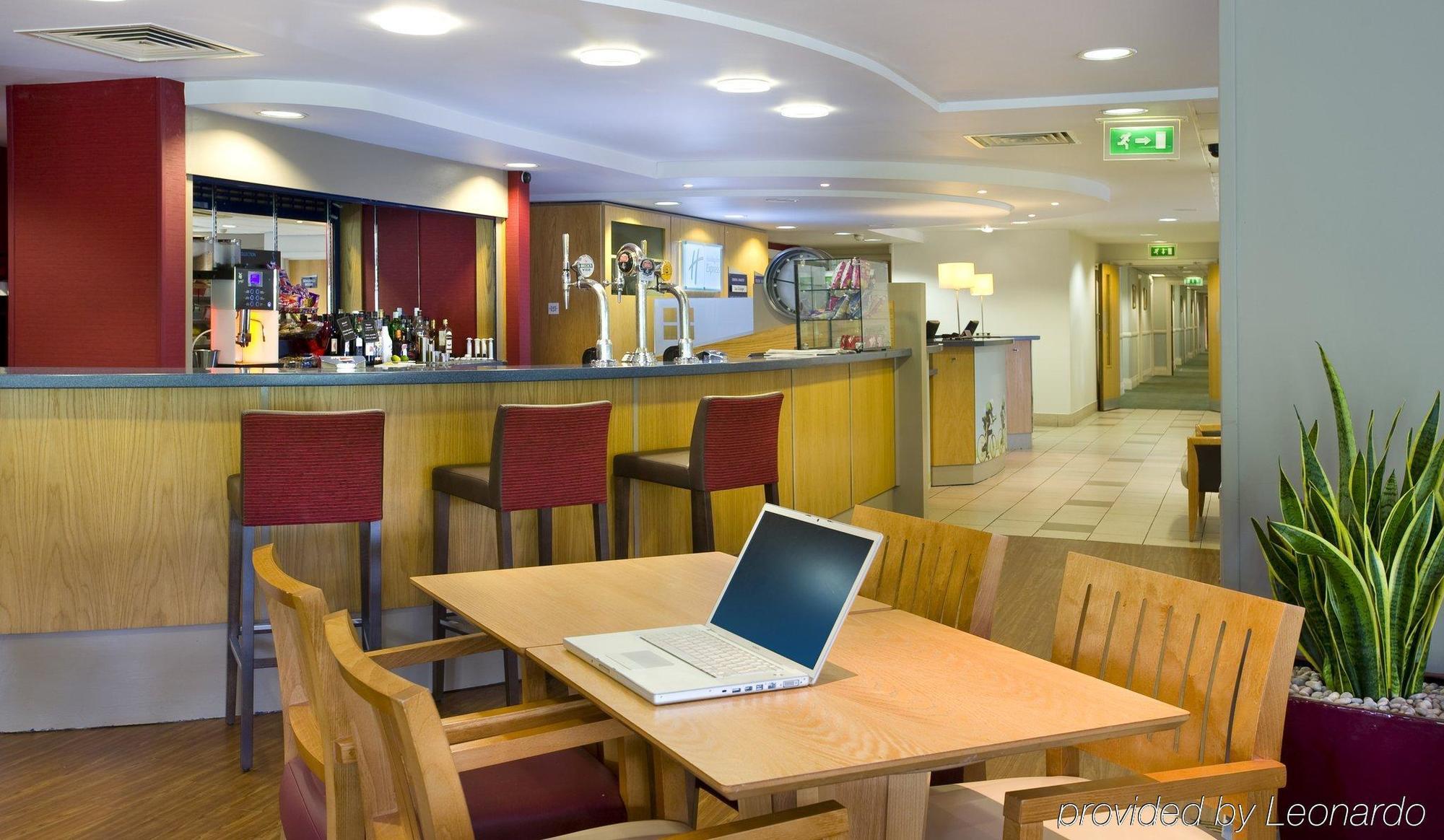Holiday Inn Express Swansea East By Ihg Dış mekan fotoğraf