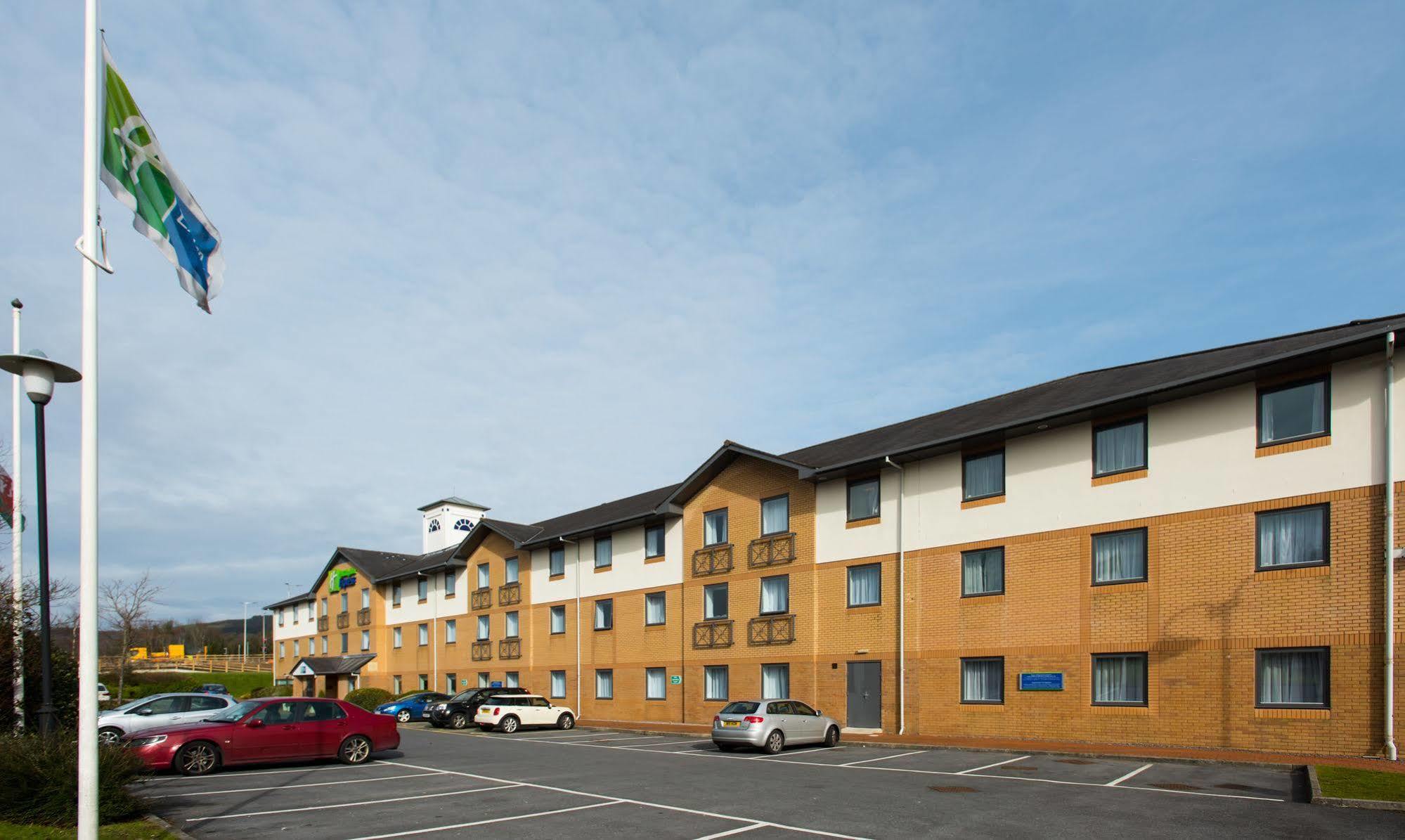 Holiday Inn Express Swansea East By Ihg Dış mekan fotoğraf
