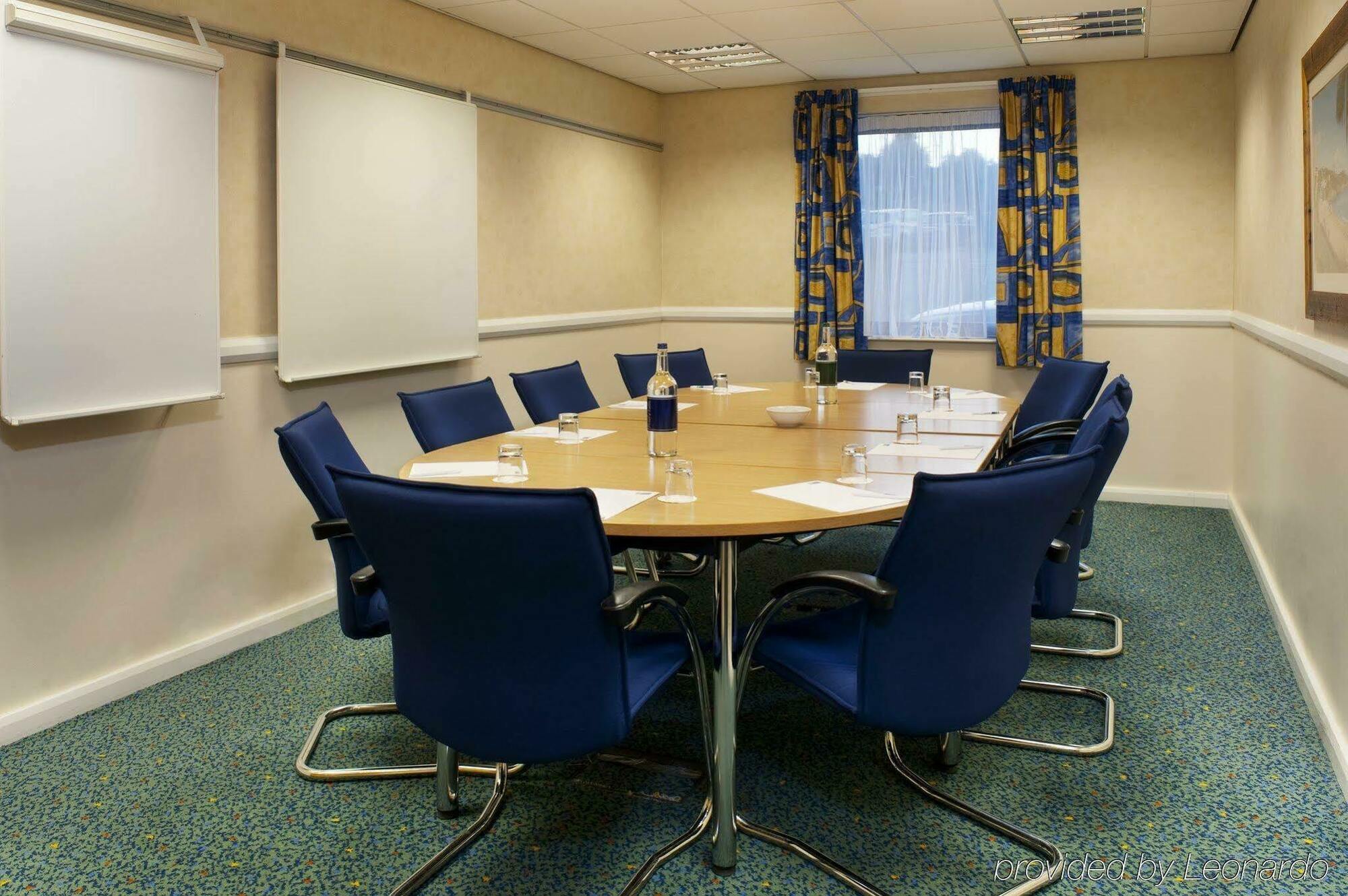 Holiday Inn Express Swansea East By Ihg Dış mekan fotoğraf